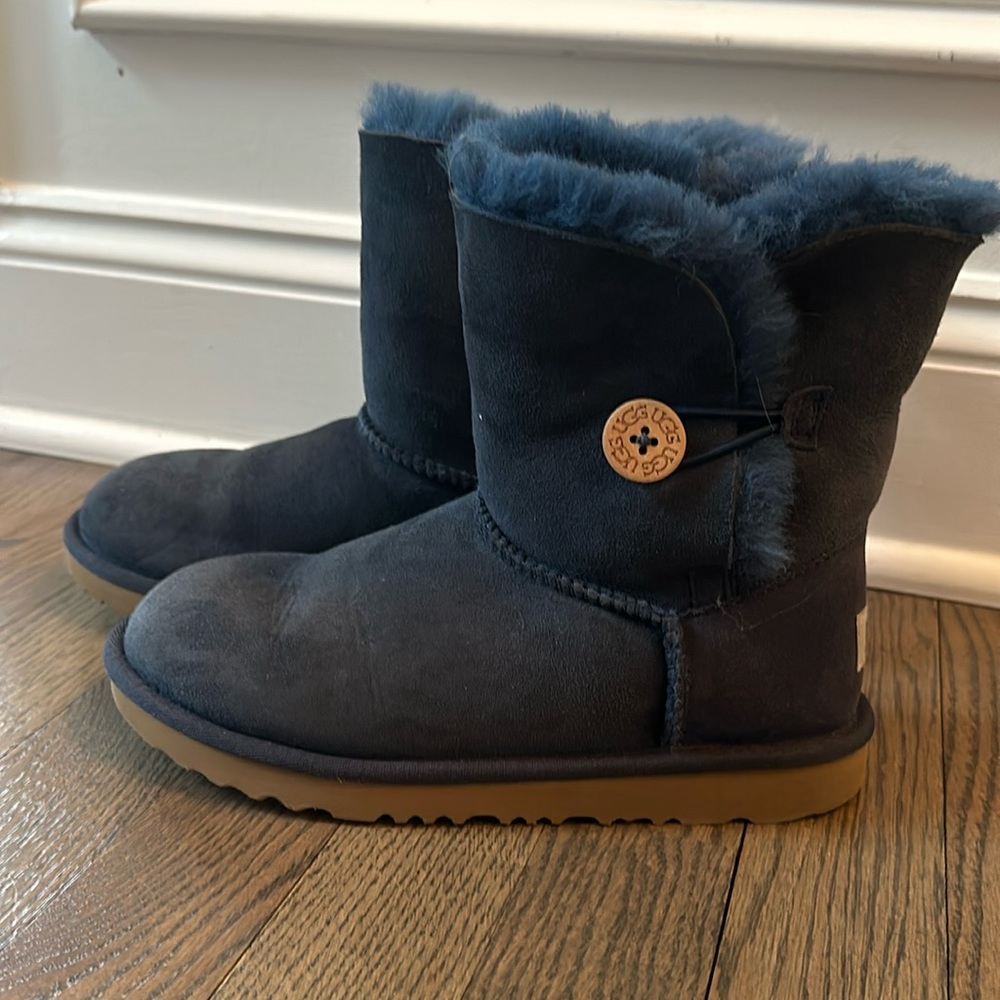 Ugg Kids - Bailey with button